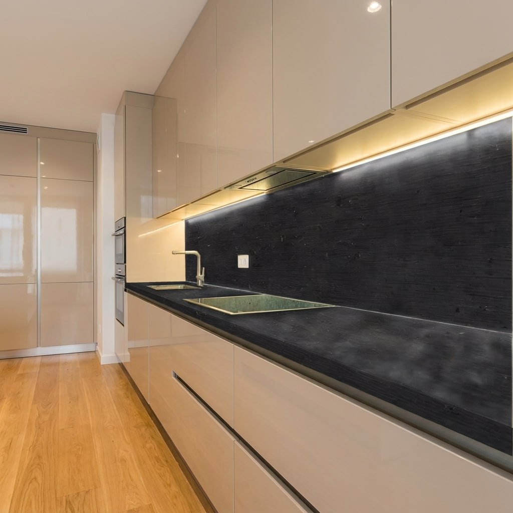 Искусственный акриловый камень Tristone F-205 Black Quartz